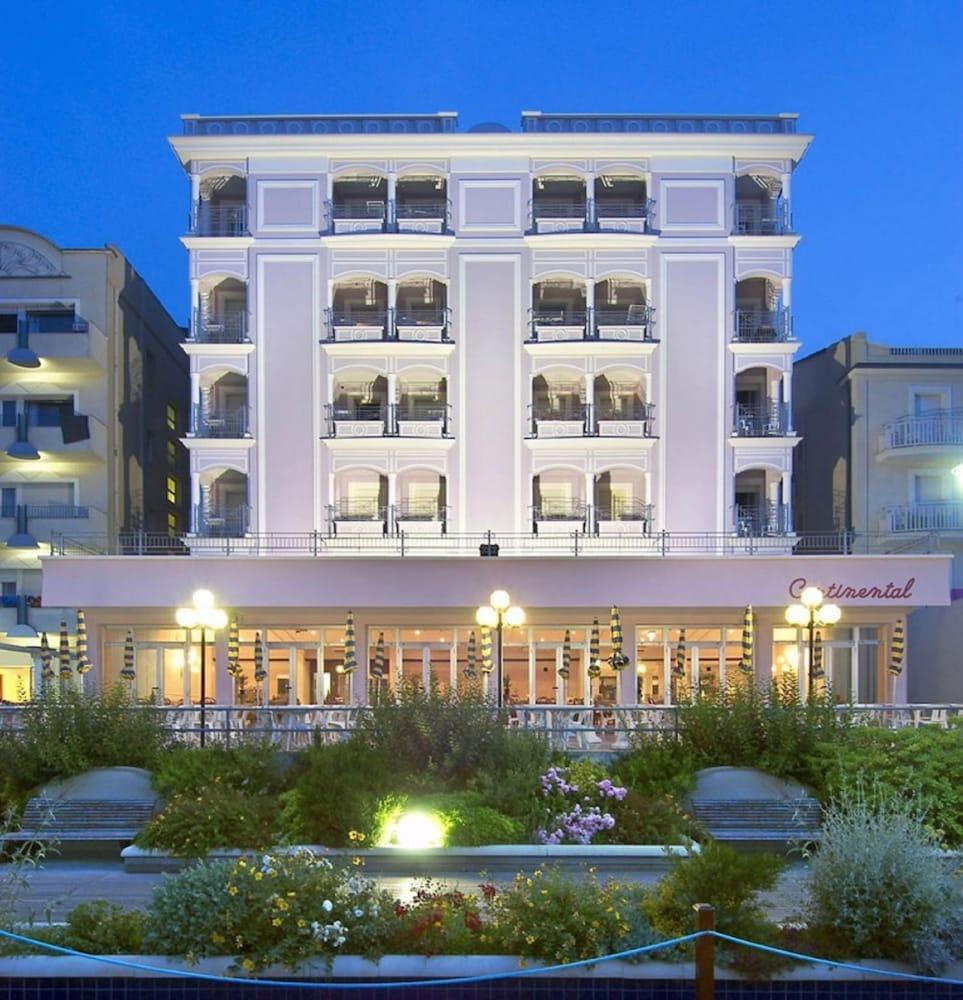 Hotel Continental Cattolica Exteriör bild